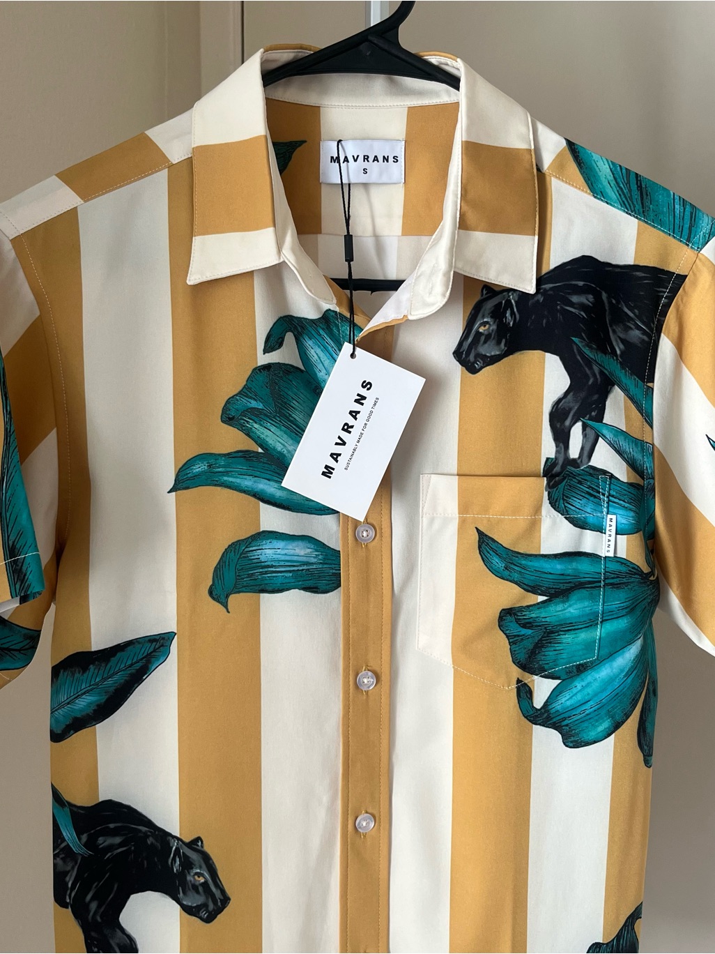 Mavrans Pantera Weekend Shirt Black Panther Floral Print Size S Nwt — image 3 of 8